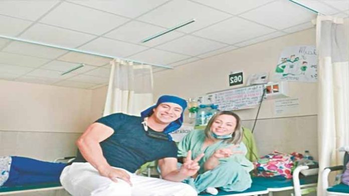 Doctora michoacana recuperada de covid, viajará a la CDMX para ayudar