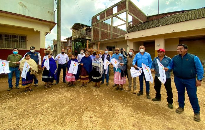 Miguel Paredes entregó obras por más de 20 MDP en 5 comunidades del norte de Uruapan