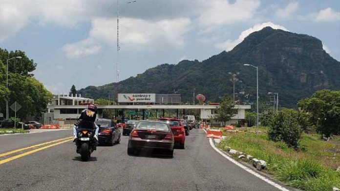 Asaltan caseta de cobro de autopista en Morelos, roban 130 mil pesos