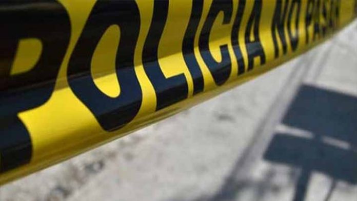 Detienen a hombre que golpeaba a su madre; la mujer murió