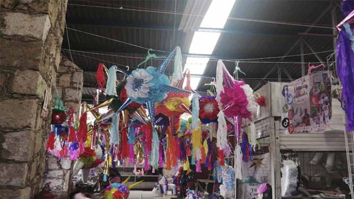 ¡Cae la venta de piñatas tradicionales! Artesanos aseguran que no se ha vendido ni el 50 por ciento