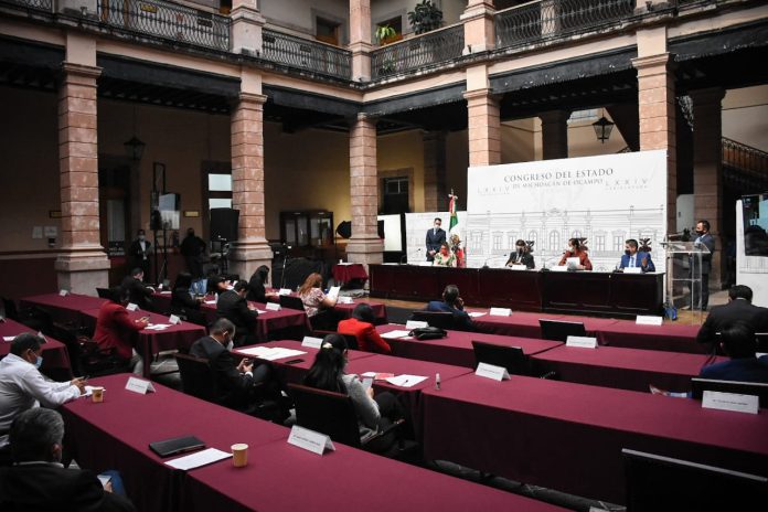 55 municipios respaldan propuesta del Congreso al Derecho al Alumbrado Público