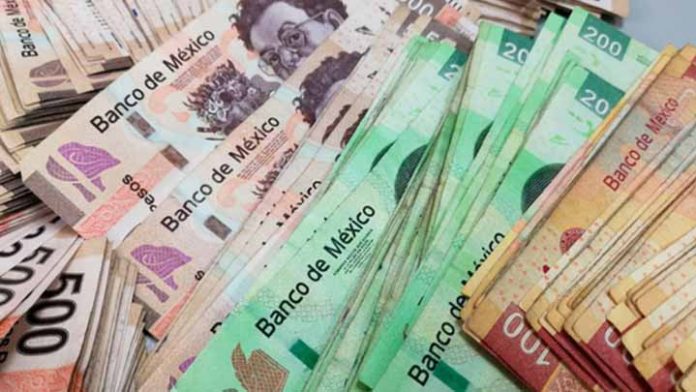 Funcionarios públicos recibirán aguinaldo de hasta 212 mil pesos