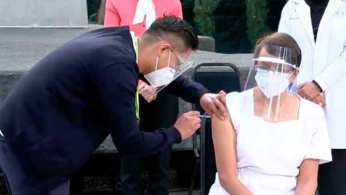 Tras recibir vacuna anticovid, 23 trabajadores de la salud presentaron efectos secundarios