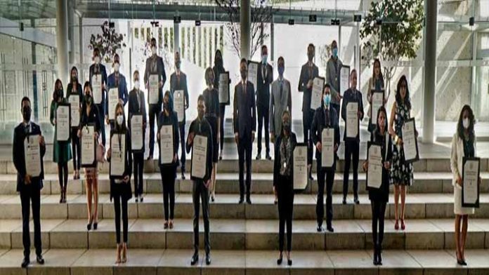 UMSNH entrega medalla 