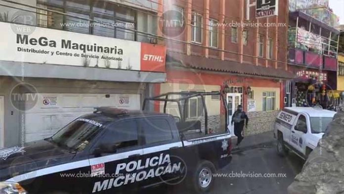 Lo matan a puñaladas en un cuarto de Hotel