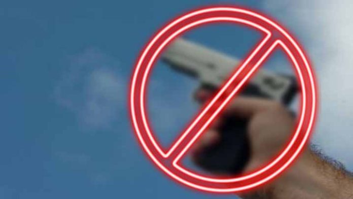 No hay ley que prohíba disparos al aire en Michoacán