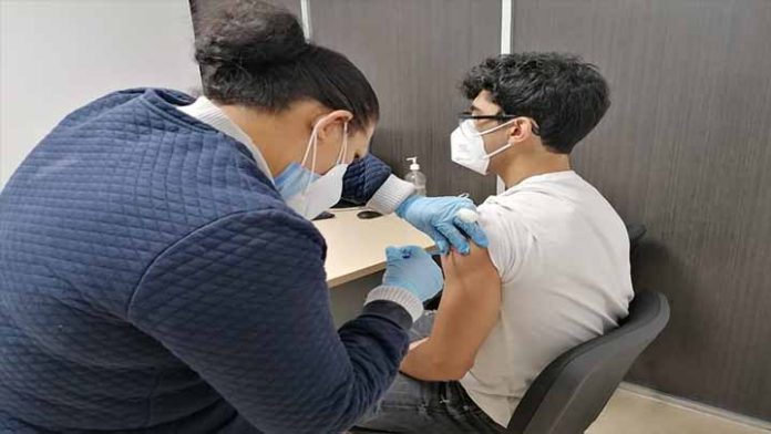 En dos semana llegarán mil 300 vacunas más contra el Covid-19 a Michoacán
