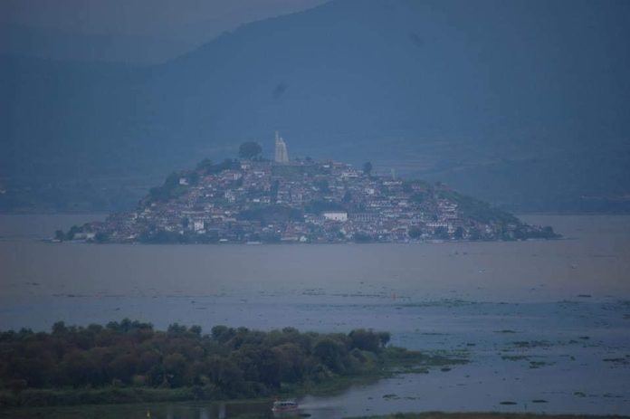 Janitzio suspenderá ingreso de turistas 15 días