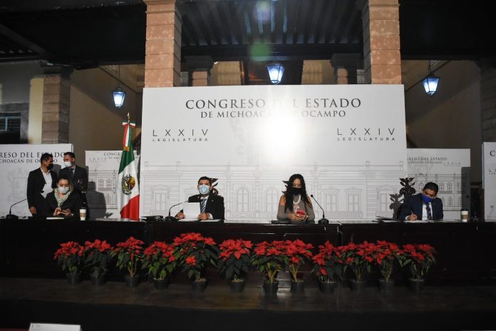 La mitad de los diputados locales, busca nuevos cargos para próxima administración