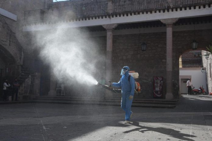 Sanitizan Palacio Municipal por seguridad de morelianos