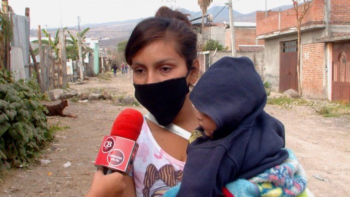 Hace 2 semanas perdió su casa en un incendio; su preocupación más grande eran sus hijos