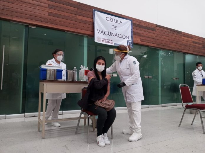 Piden autoridades concluir vacunación del personal de salud