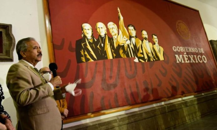 En Culiacán develan mural con AMLO junto a Héroes de la Patria