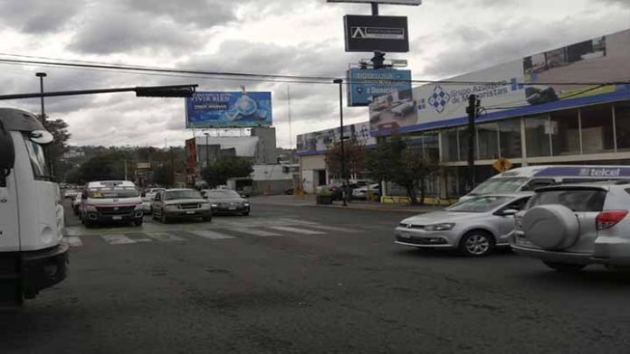Transportistas a favor de sanciones a usuarios que no porten cubrebocas