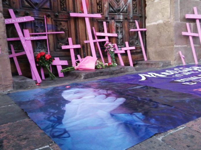 Con flores y velas recuerdan a Marijo, víctima de feminicidio hace 4 años