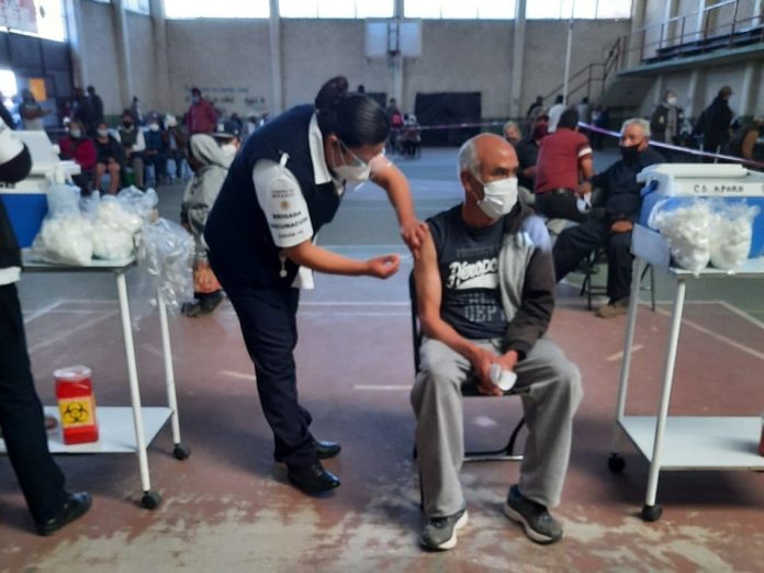 En Michoacán faltan por vacunarse más de cuatro millones 700 mil ciudadanos