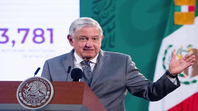 Aplicación de Vacuna contra Covid-19 a adultos mayores iniciará en municipios pobres; AMLO