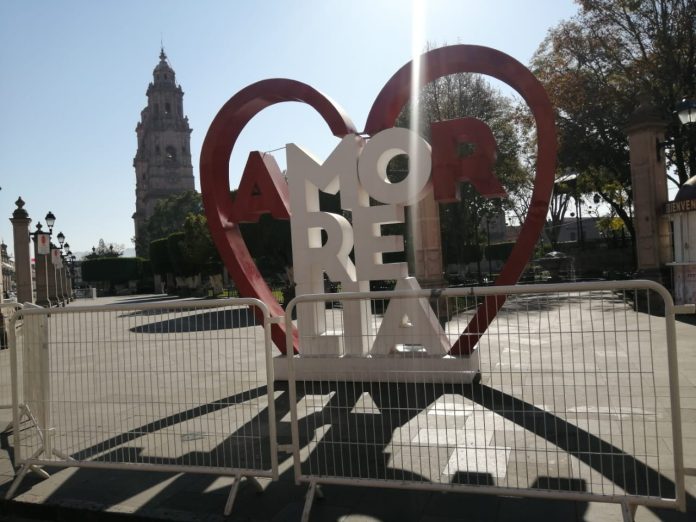 Comienza disminución de casos y muertes por Covid-19 en Michoacán