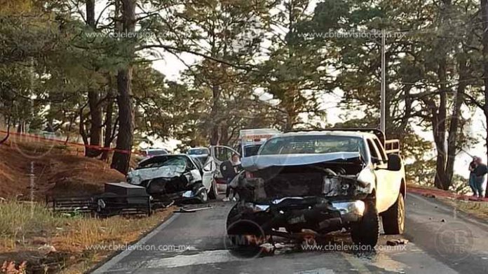 Choque de camionetas le cobra la vida a una pareja