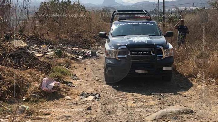 Dos mujeres y un hombre dentro de fosas clandestinas en Angamacutiro