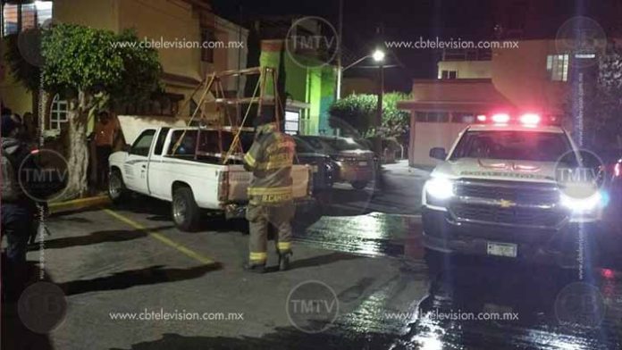Incendio de vehículo en Los Girasoles, al sur de Morelia
