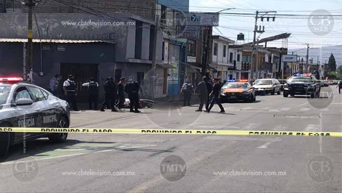 Asesinan a un joven en la avenida Michoacán en la ciudad de Morelia