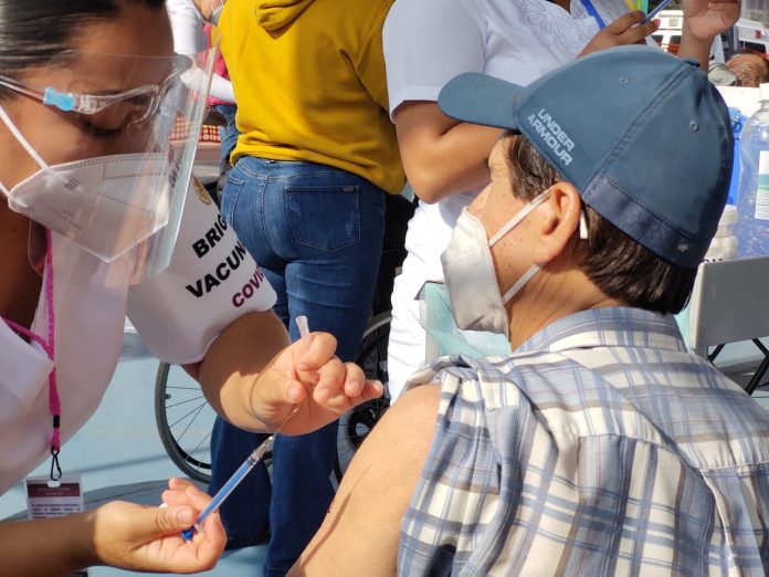 Aplicación de la segunda dosis de vacuna contra Covid-19 en Morelia, podría arrancar el 25 abril