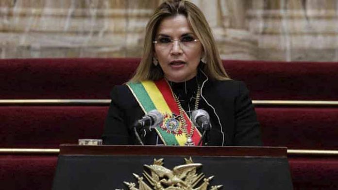 Fiscalía de Bolivia solicita 6 meses de prisión preventiva para Jeanine Áñez