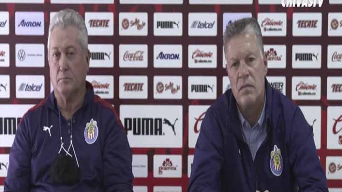Peláez pone su futuro en manos de Amaury Vergara, presenta su renuncia