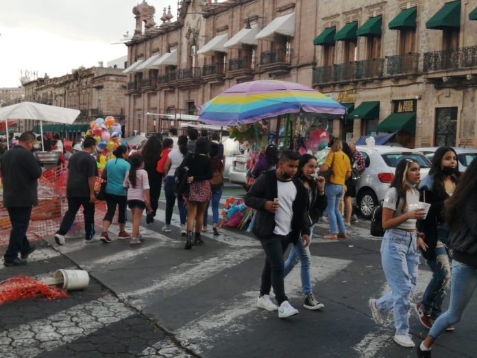 En Michoacán más de 95 mil dosis anti Covid-19 a población de 50 a 59 años