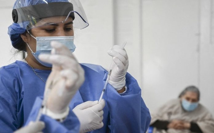 Erecciones prolongadas nuevo síntoma de covid-19