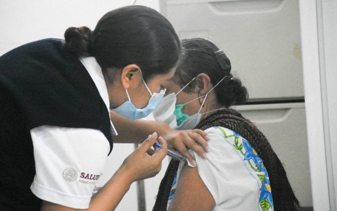 Sin vacuna más de 27 mil médicos privados