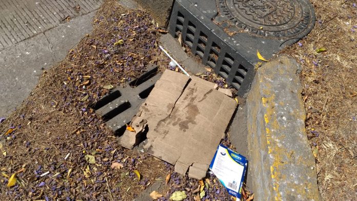 Alcantarillas tapadas causarán inundaciones en Morelia por acumulación de basura y ramas