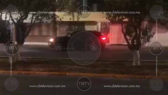 Graban robo de camioneta en el Boulevard Arriaga Rivera