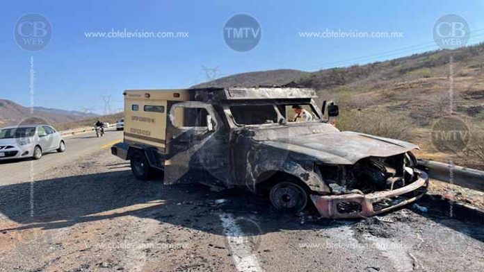 Se incendia camioneta de valores en al Siglo XXI