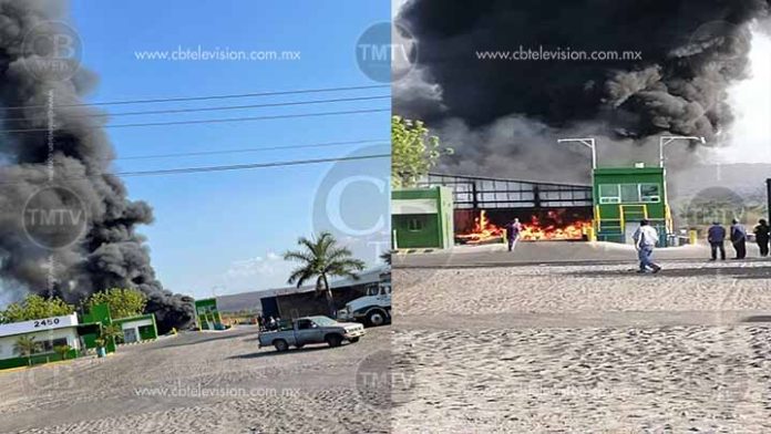 Se incendia empresa de cítricos en Apatzingán