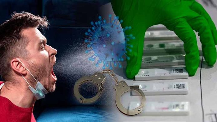 Detienen a hombre con Covid-19 que contagió a 22 personas