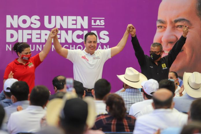 Aun sin alianzas locales, Carlos Herrera aglutina candidatos del PRI, PAN y PRD en sus recorridos