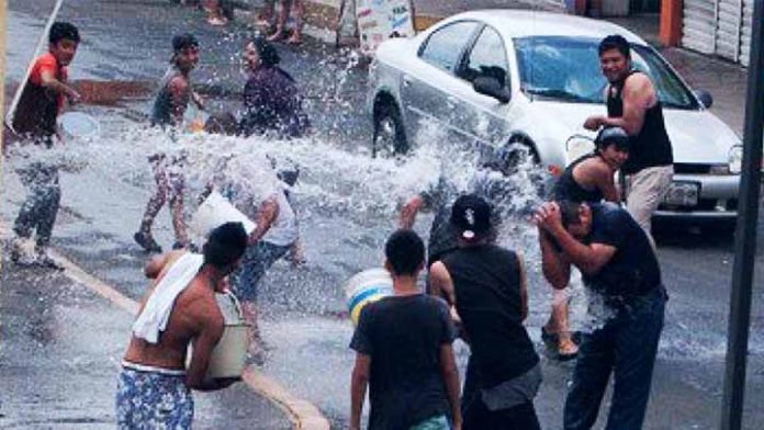 Multas que van desde los 509 hasta los casi mil 300 pesos, su desperdicias en agua este sábado de Gloria
