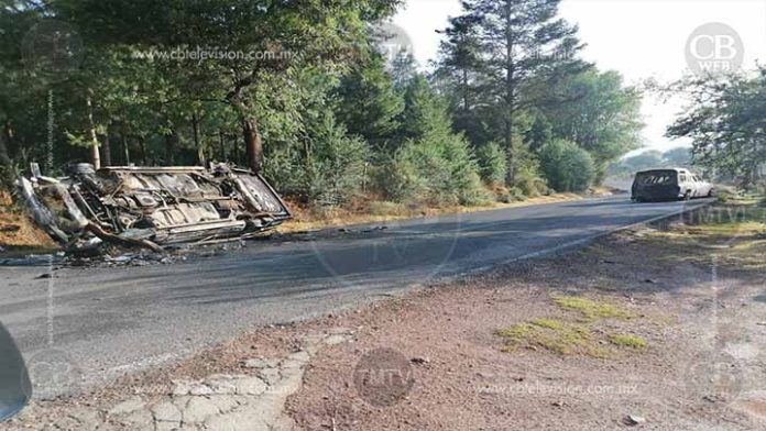 Siguen las balaceras con quema de camionetas en Zinapécuaro