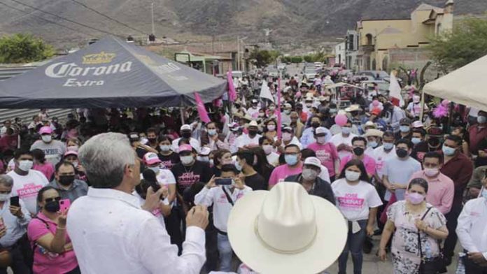 Se atenderá la red carretera estatal: Cristóbal Arias