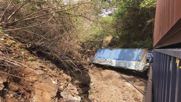 Se descarrila el ferrocarril en Nuevo Urecho