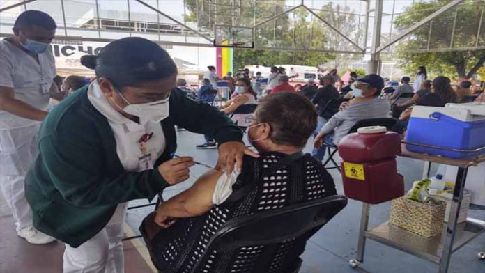 En Michoacán 271 mil 992 personas mayores de 60 faltan de completar esquema Covid-19