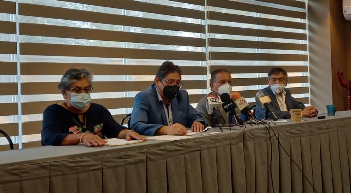 Médicos privados exigen vacunación contra Covid-19; temen perder la vida ejerciendo su labor