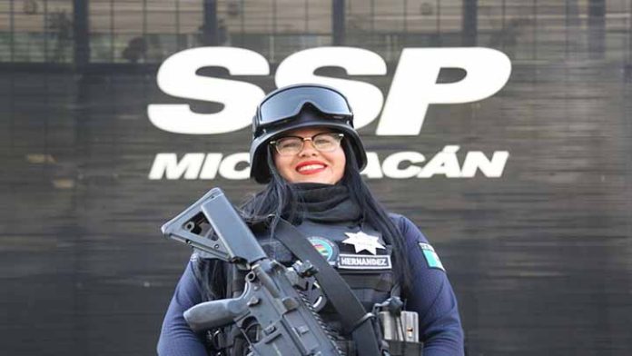 Ser madre y policía, un orgullo para nuestros hijos y para nosotras: agentes de la Policía Michoacán