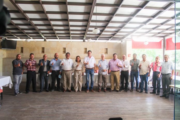 Se adhieren liderazgos priístas al equipo de Alfonso Martínez