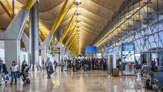 España no permitirá el acceso a mexicanos vacunados con Sinovac