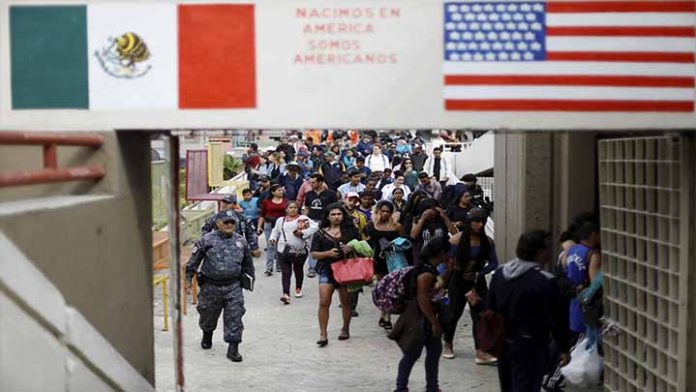 EU permitió la entrada a 10 mil solicitantes de asilo desde México