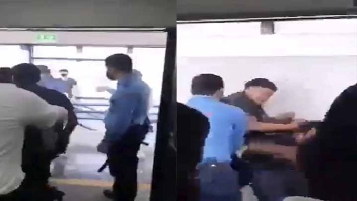 Pelea entre 20 hombres en el metro de la Ciudad de Monterrey